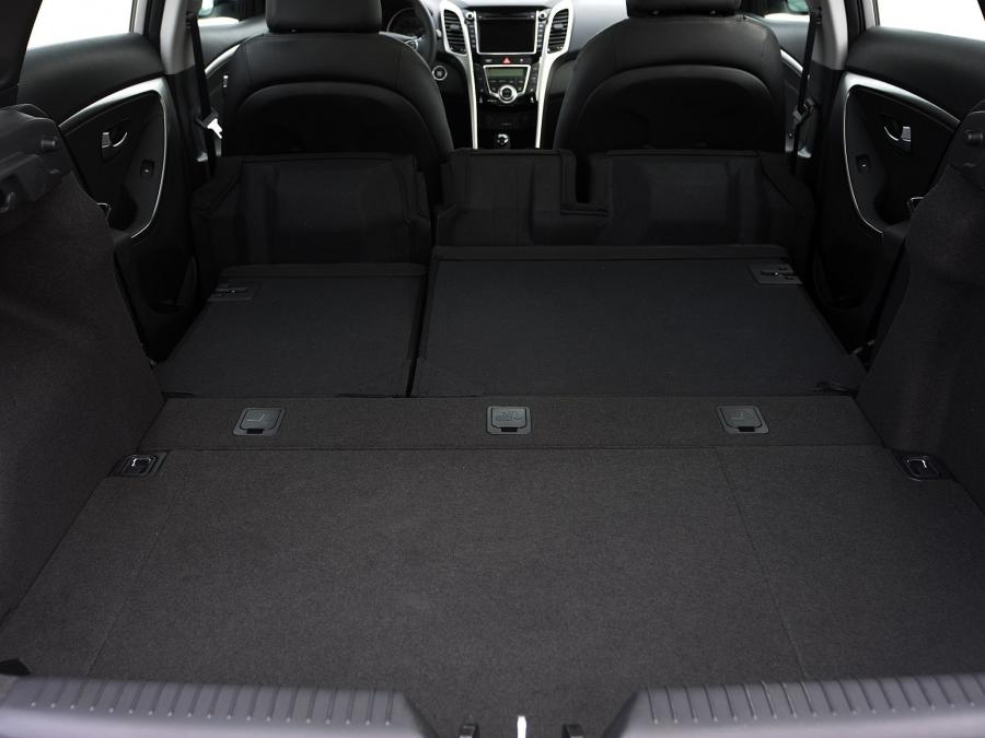  Hyundai Elantra GT 2012 года  (фото 22 из 151)
